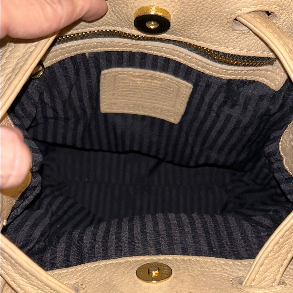 SOLD DO NOT BUY! Coach Sonoma Beige Leather Bag, Vintage, 4923 - Picture 4 of 17